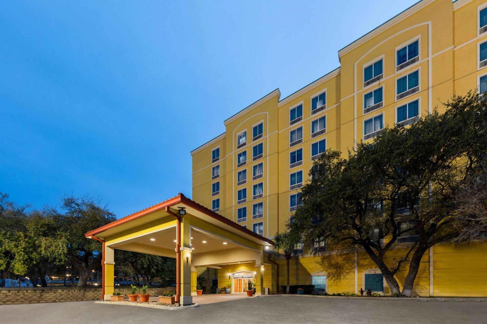 Hotel La Quinta By Wyndham San Antonio Medical Ctr. Nw Esterno foto